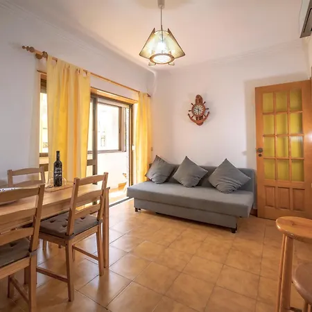 Cozy Apartment Near The Beach In Costa De Caparica Exterior photo