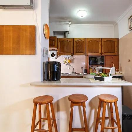 Cozy Apartment Near The Beach In Costa De Caparica Exterior photo